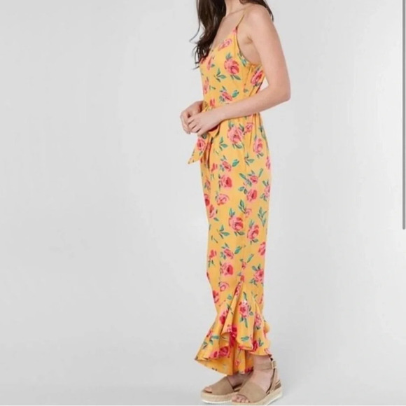 Billabong Yellow Floral Jumpsuit Boho Festival Whimsical Sleeveless Size Medium - Picture 1 of 17